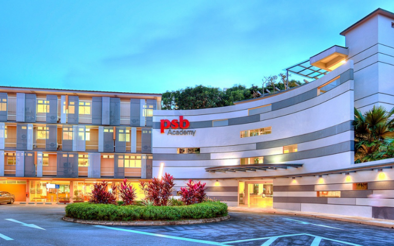 universitas luar negeri